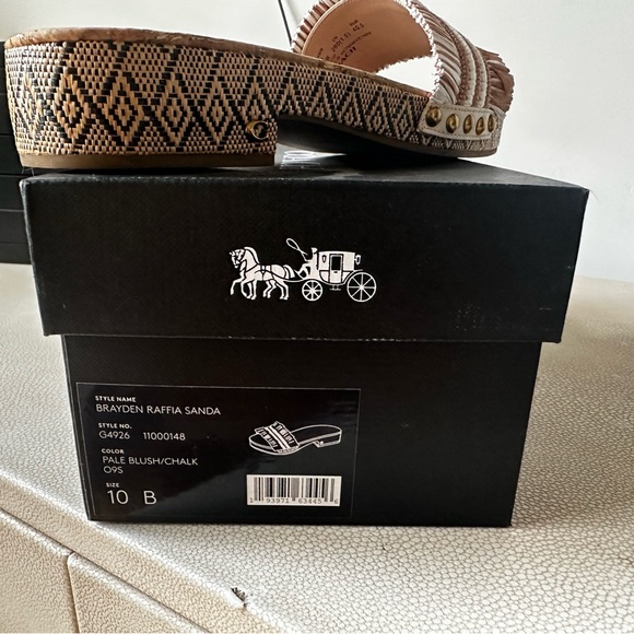 Coach resort sandals in tan and white size 10. - Picture 5 of 6